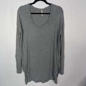 Free People Medium M Gray Ventura Thermal Tee Long Sleeve Waffle Knit Curved Hem